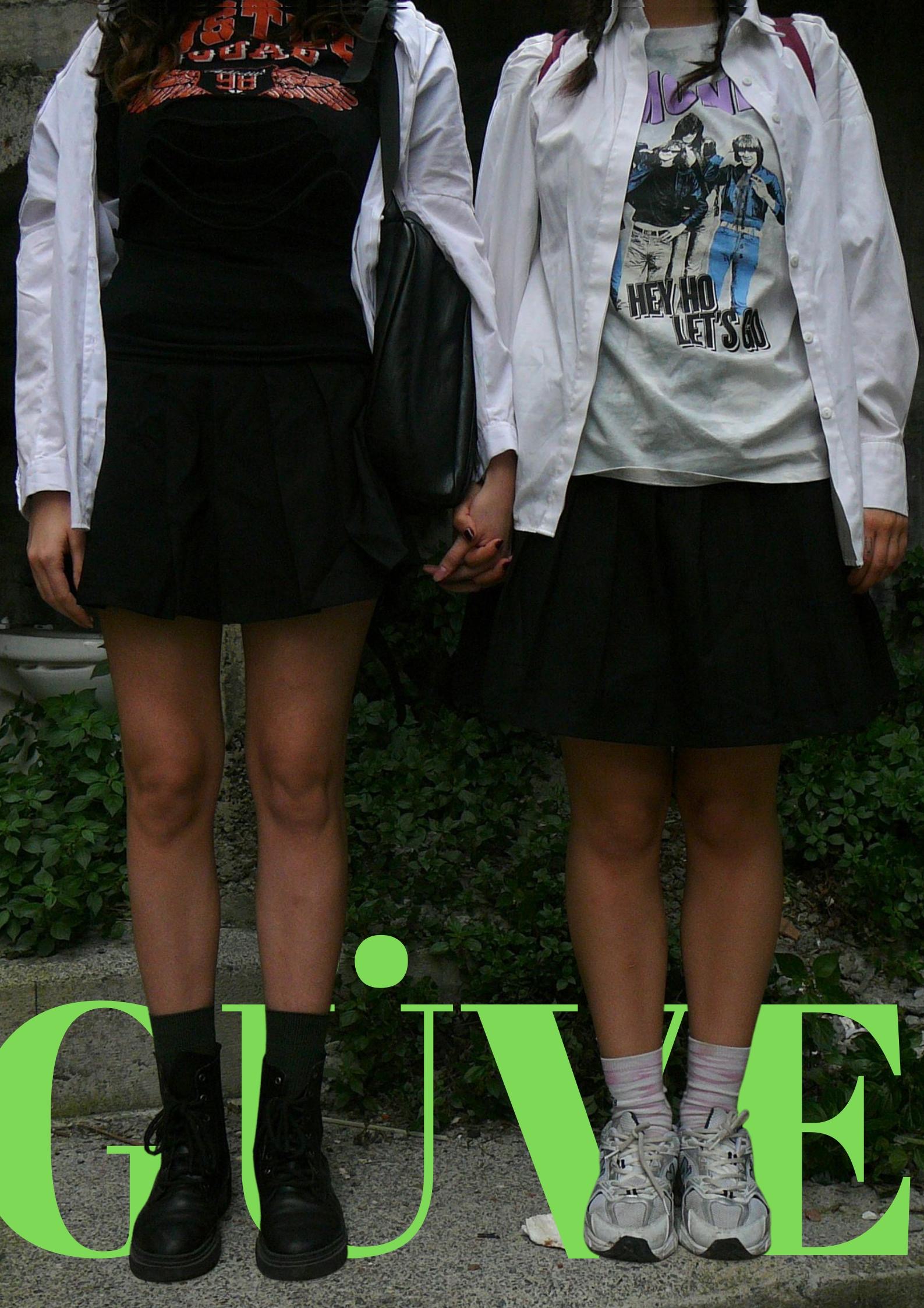 Güve tiyatro oyunu afişi - Gri Sahne Beyoğlu